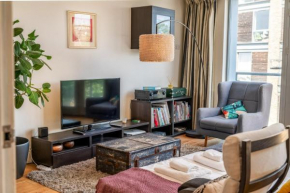 Bright & Spacious Battersea Flat
